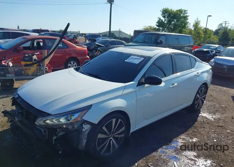 2021 Nissan Altima Sr Fwd z USA, uszkodzony, nr VIN 1N4BL4CV9MN420238